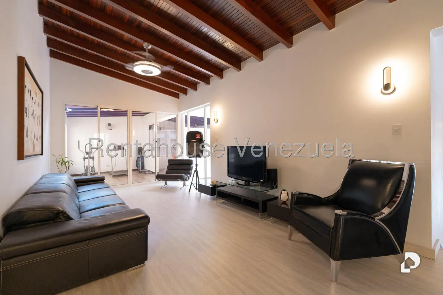 Casa en Santa Fe Norte, Caracas – 26