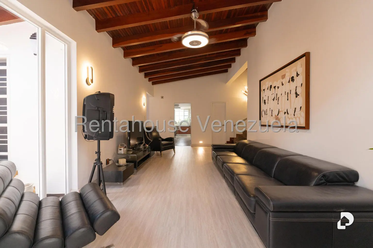 Casa en Santa Fe Norte, Caracas – 27