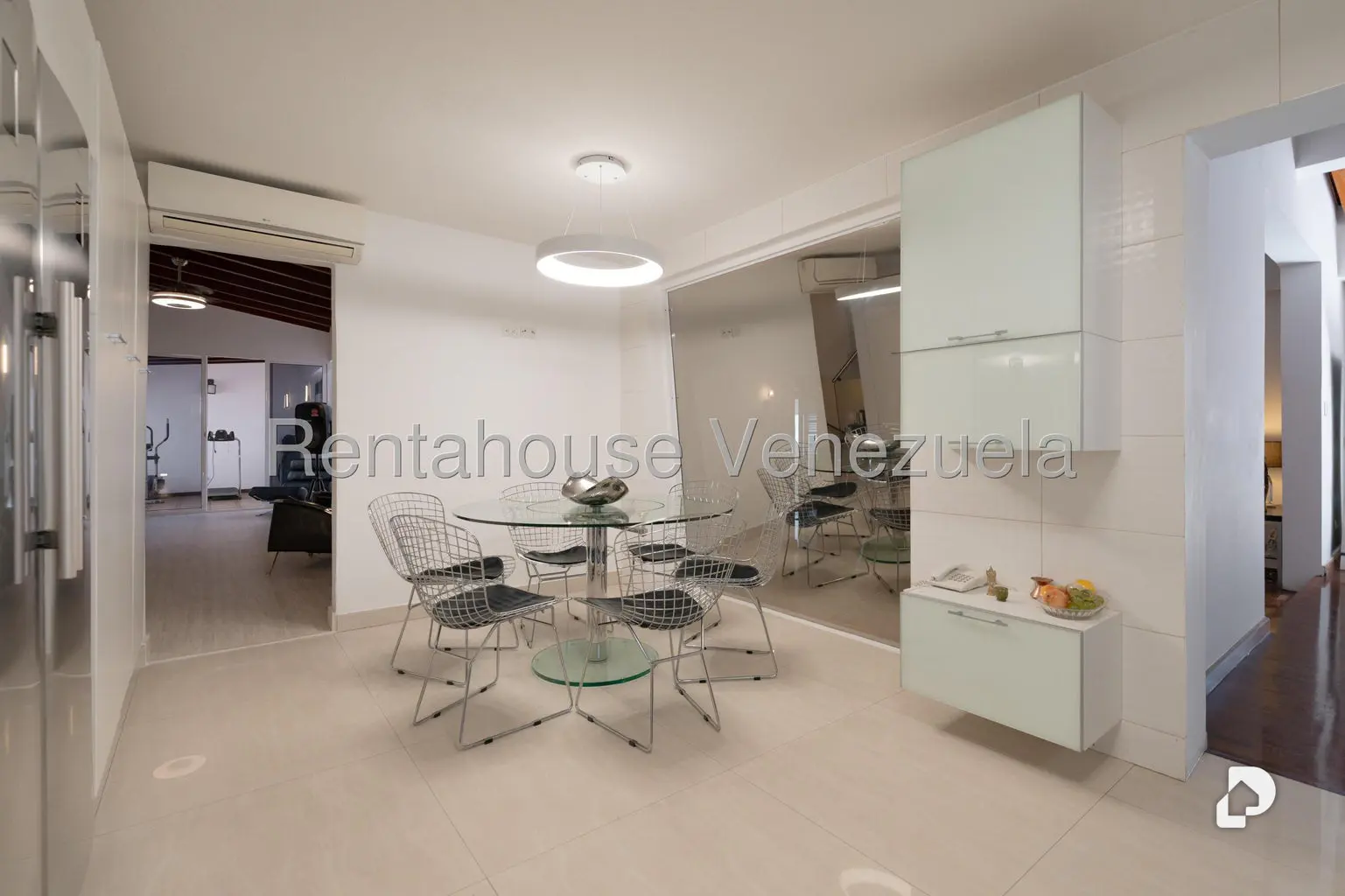 Casa en Santa Fe Norte, Caracas – 23