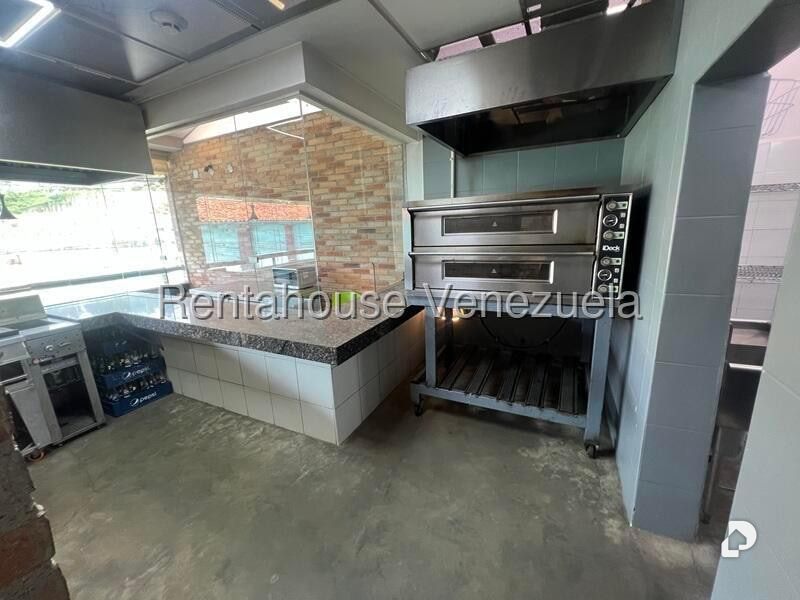 Local comercial en El Hatillo, Caracas – 28