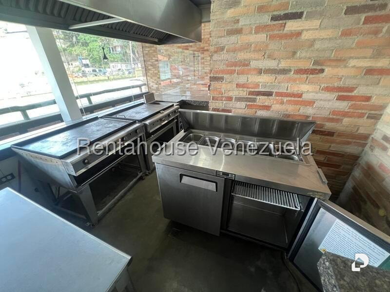 Local comercial en El Hatillo, Caracas – 24