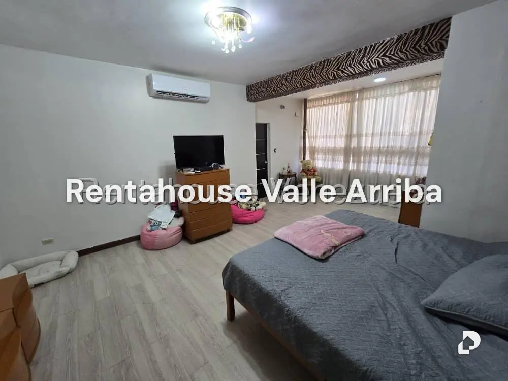 Casa en Vista Alegre, Caracas – 28