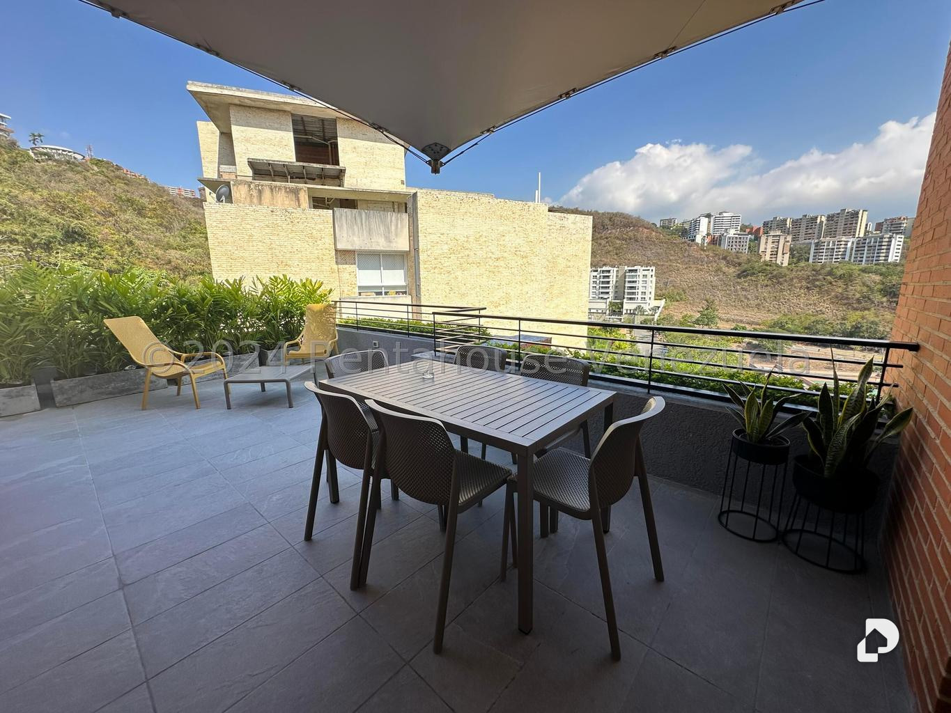 Apartamento en Lomas de La Alameda, Caracas – 24