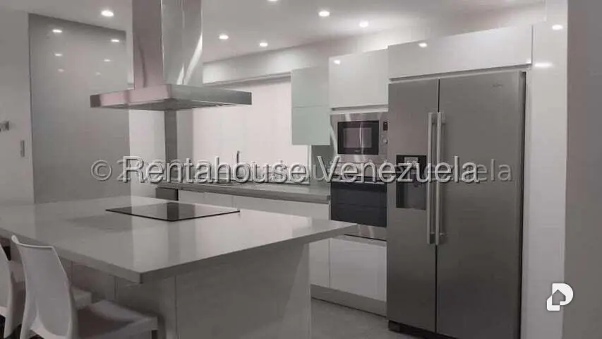 Apartamento en Los Palos Grandes, Caracas – 2