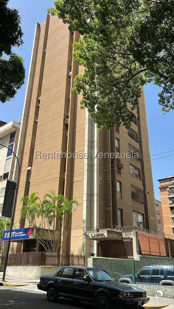 Apartamento en Los Palos Grandes, Caracas – 1