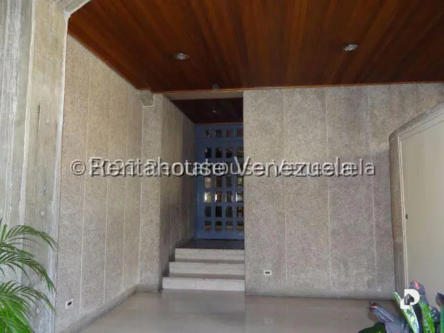 Apartamento en Los Palos Grandes, Caracas – 15