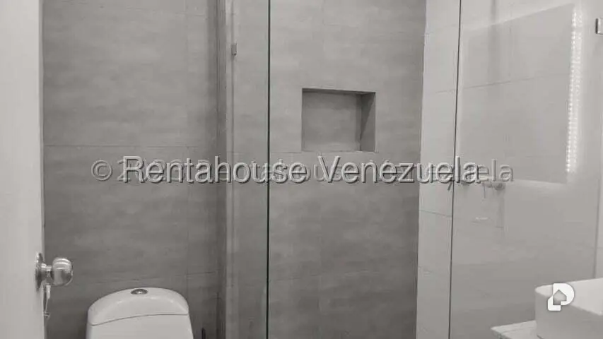 Apartamento en Los Palos Grandes, Caracas – 9