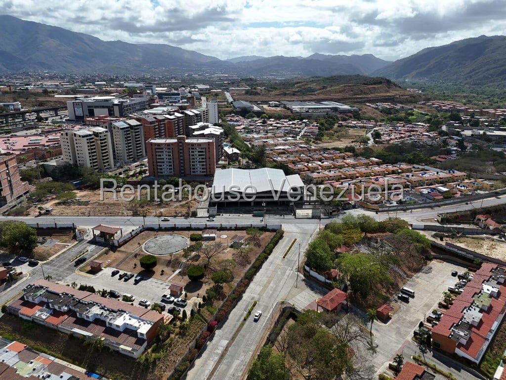 Local comercial en Valle Grande, Guatire - 1