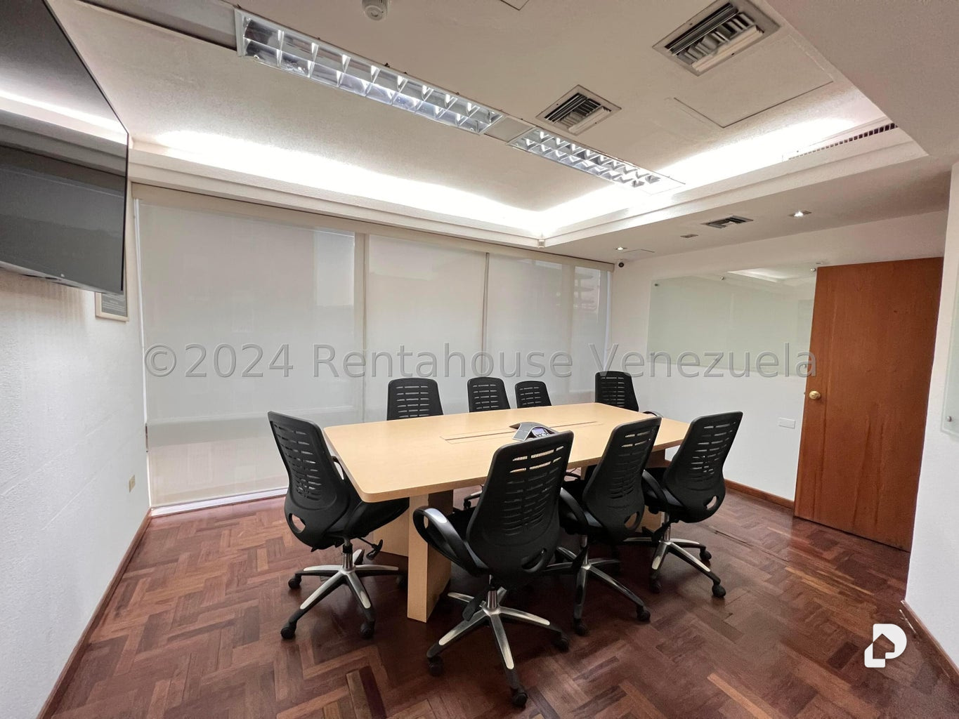 Oficina en La Castellana, Caracas – 16