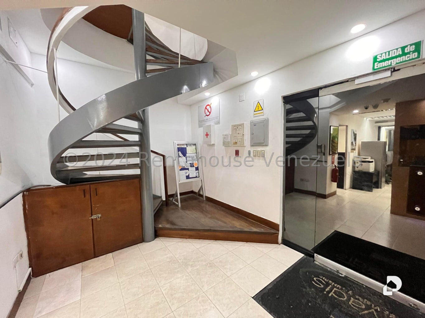 Oficina en La Castellana, Caracas – 21