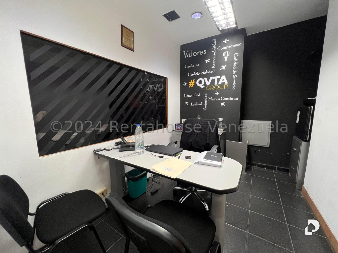 Oficina en La Castellana, Caracas – 14