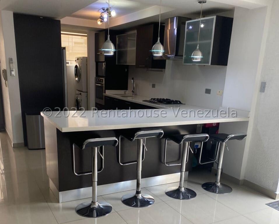 Townhouse en Mañongo, Naguanagua - 1