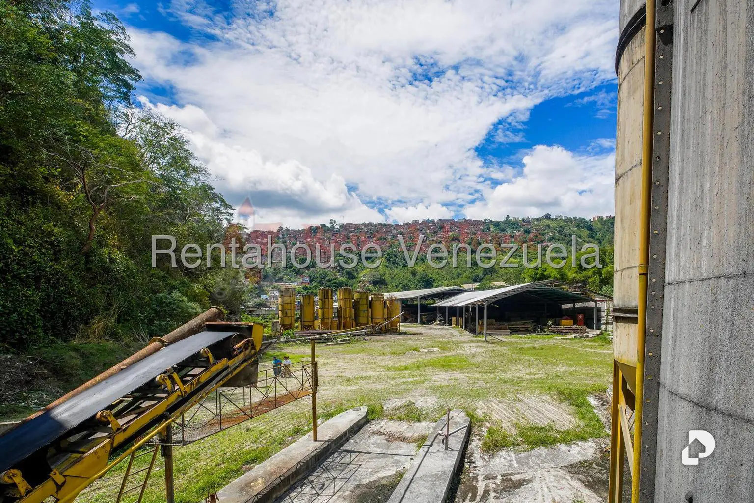 Local comercial en La Castellana, Caracas – 23