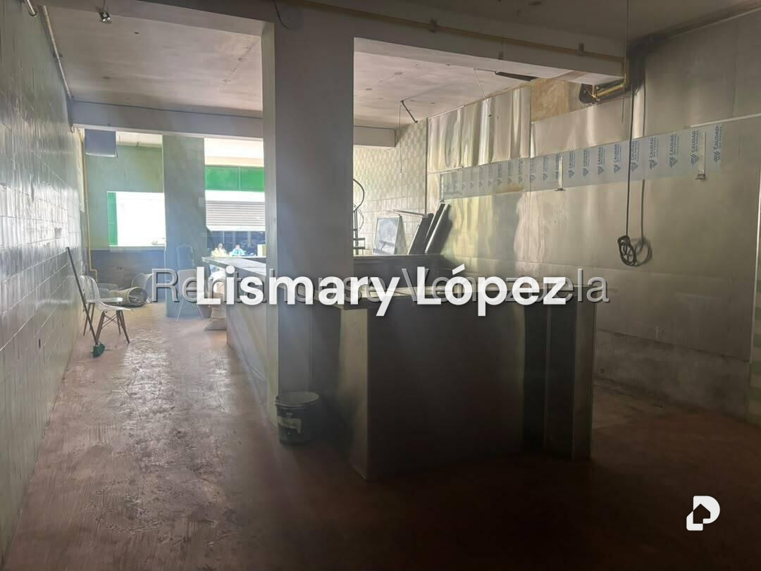 Local comercial en Parroquia La Candelaria, Caracas – 11