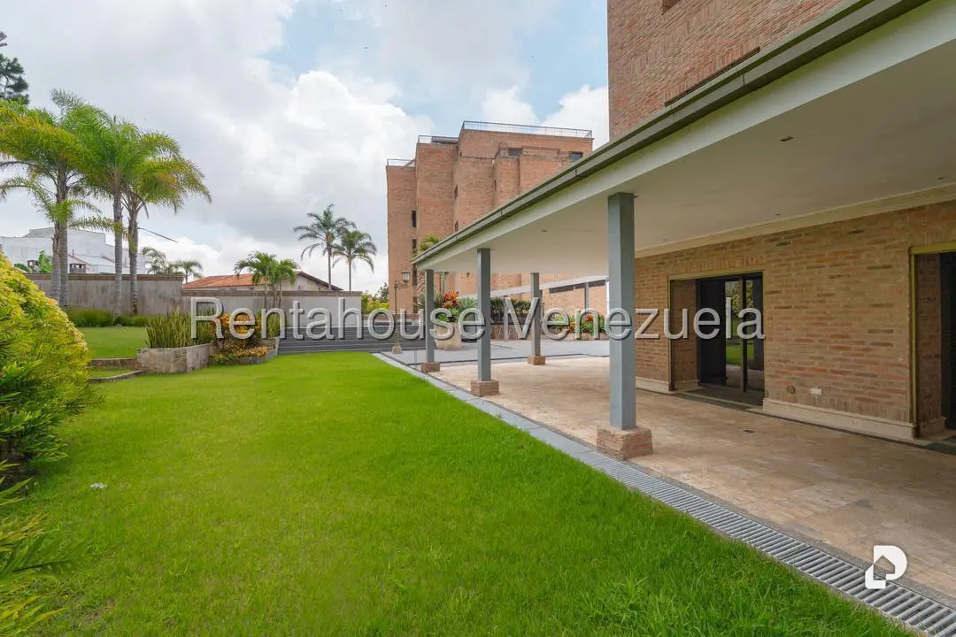 Apartamento en Los Naranjos (del Cafetal), Caracas – 24