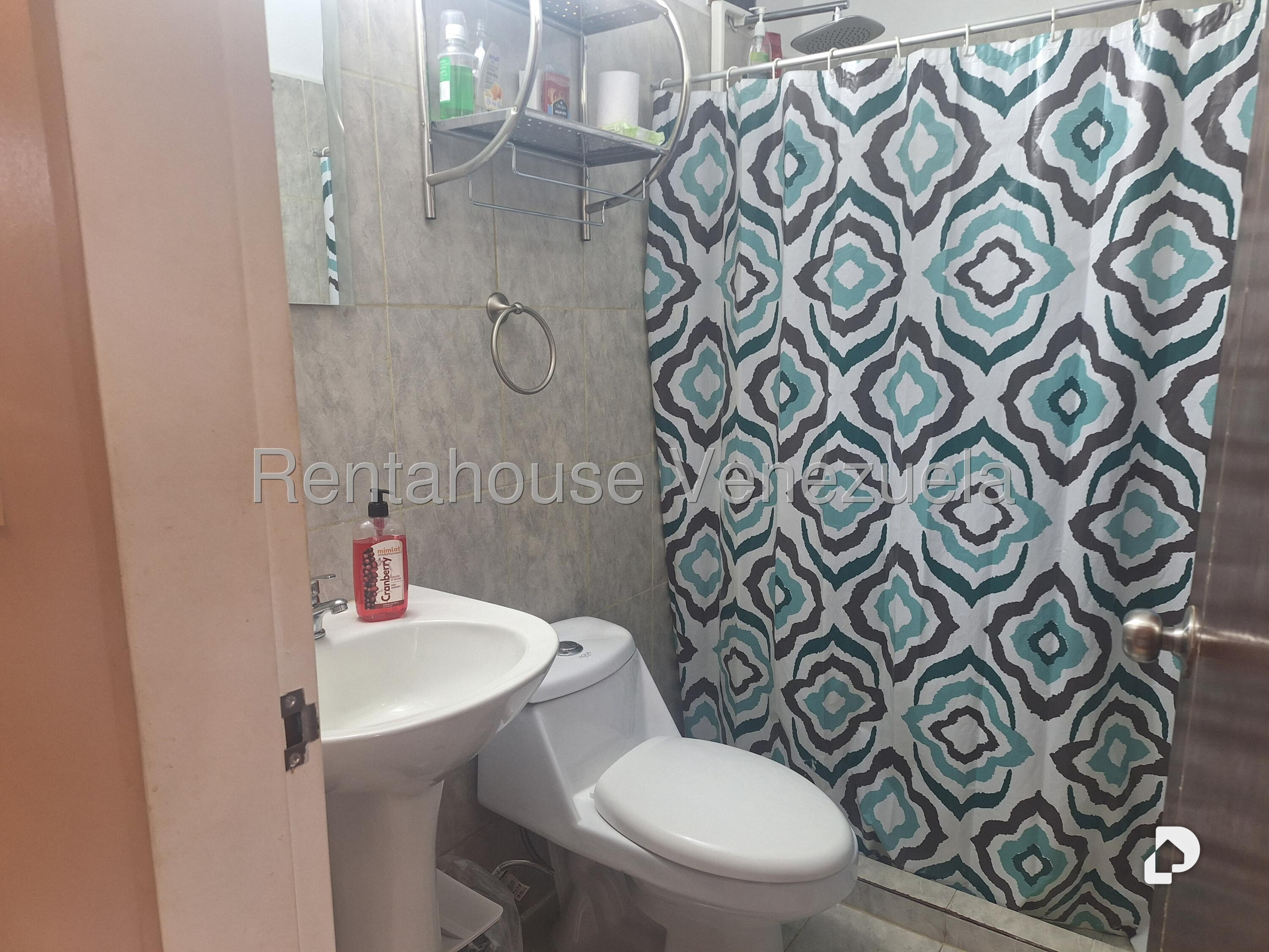 Apartamento en Colinas de La Tahona, Caracas
