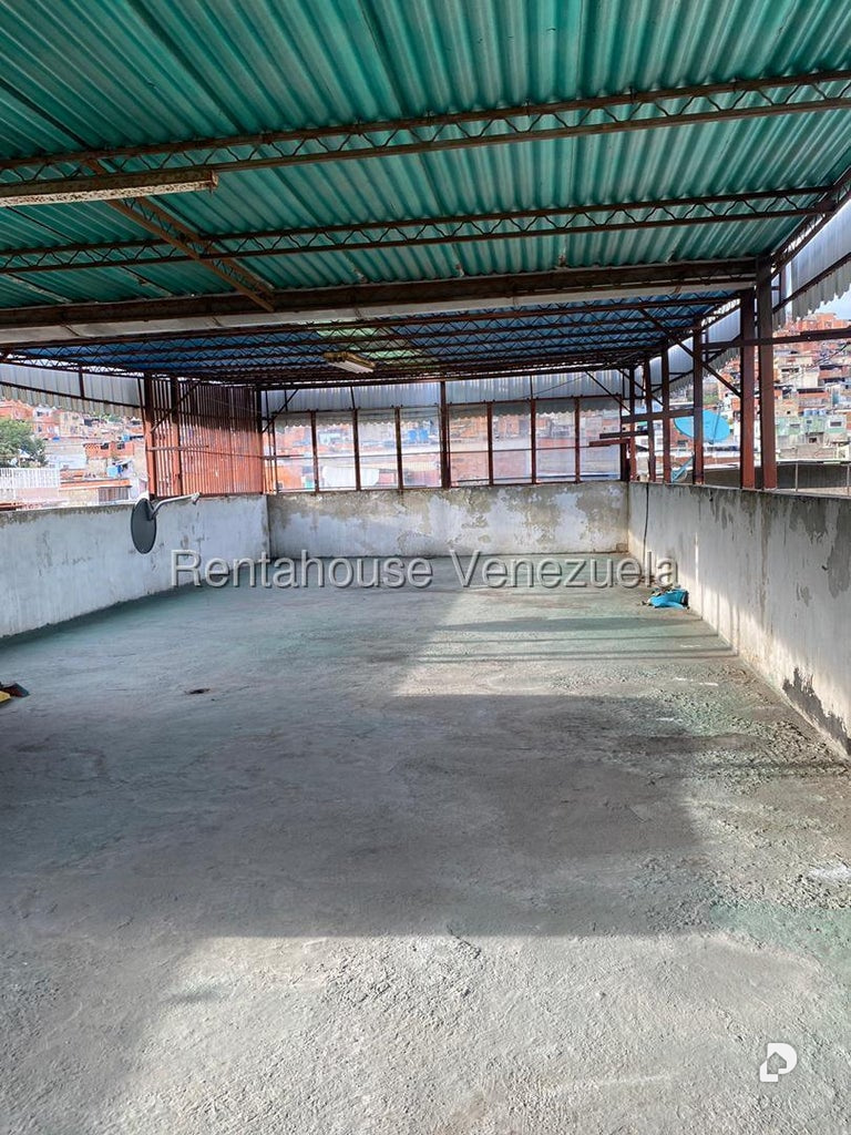 Local comercial en Parroquia Santa Rosalía, Caracas – 8