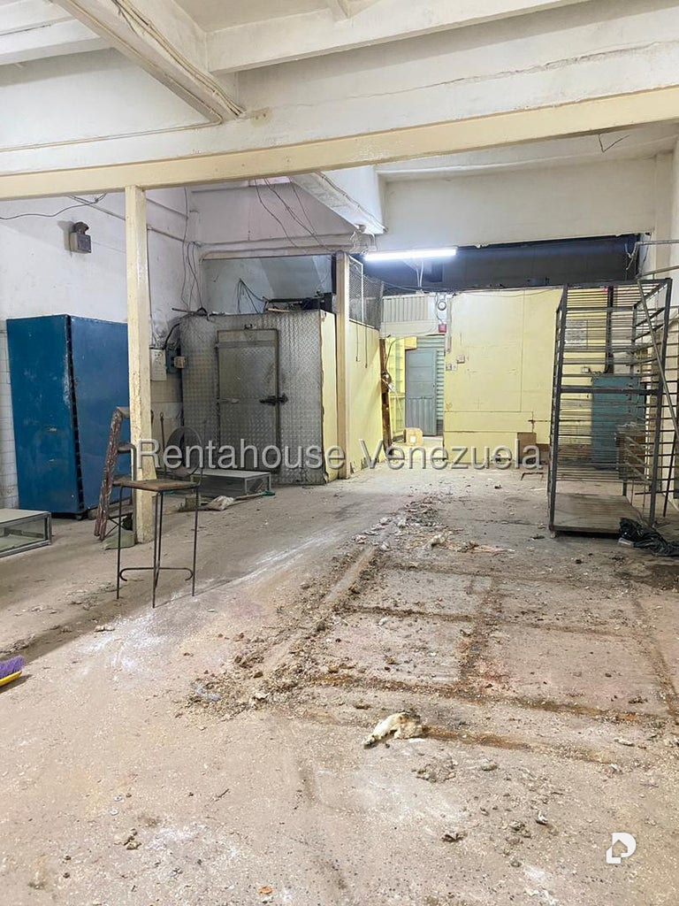Local comercial en Parroquia Santa Rosalía, Caracas – 4