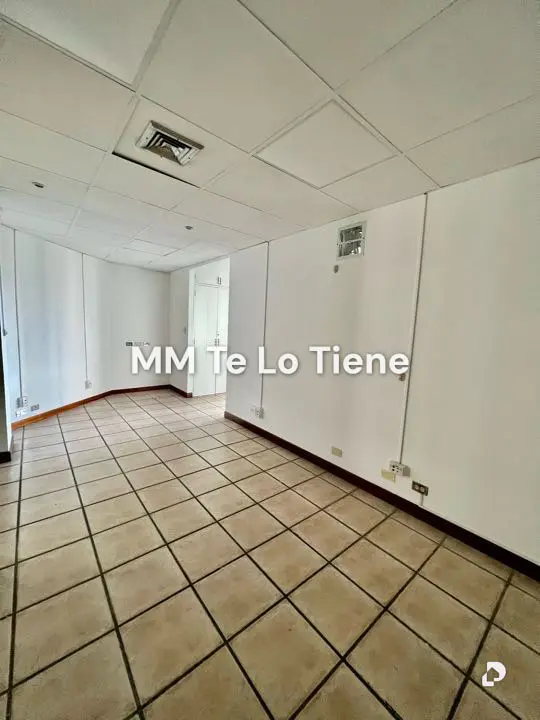 Oficina en Altamira, Caracas – 25