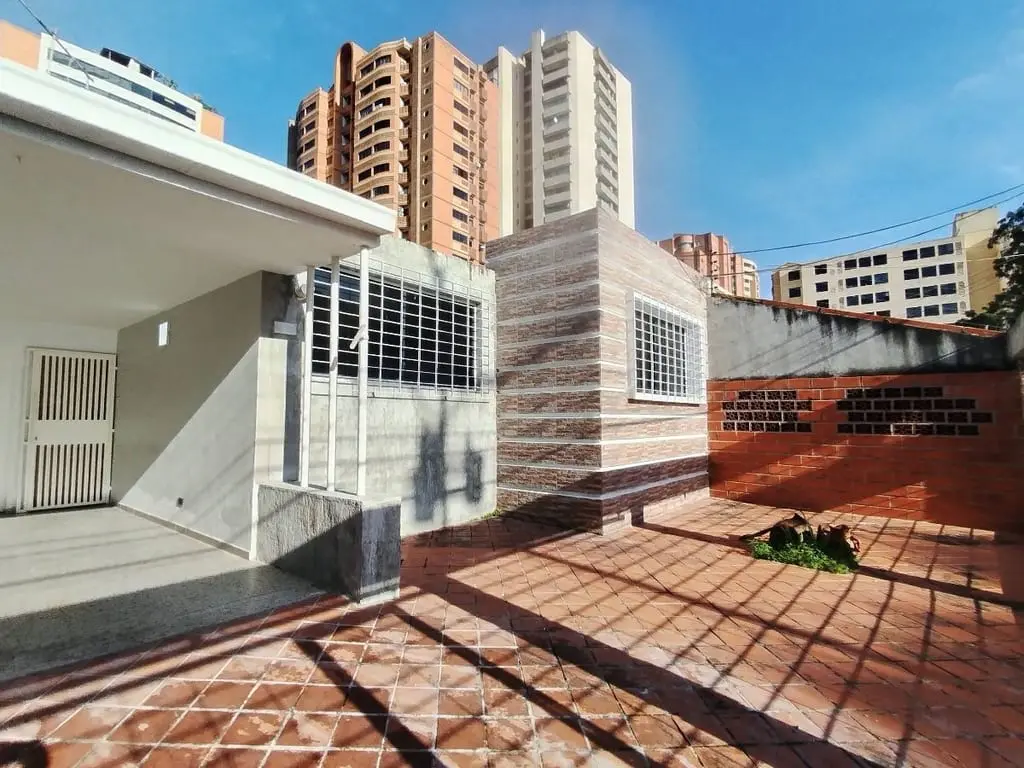 Casa en Parroquia Urbana San José, Valencia - 1
