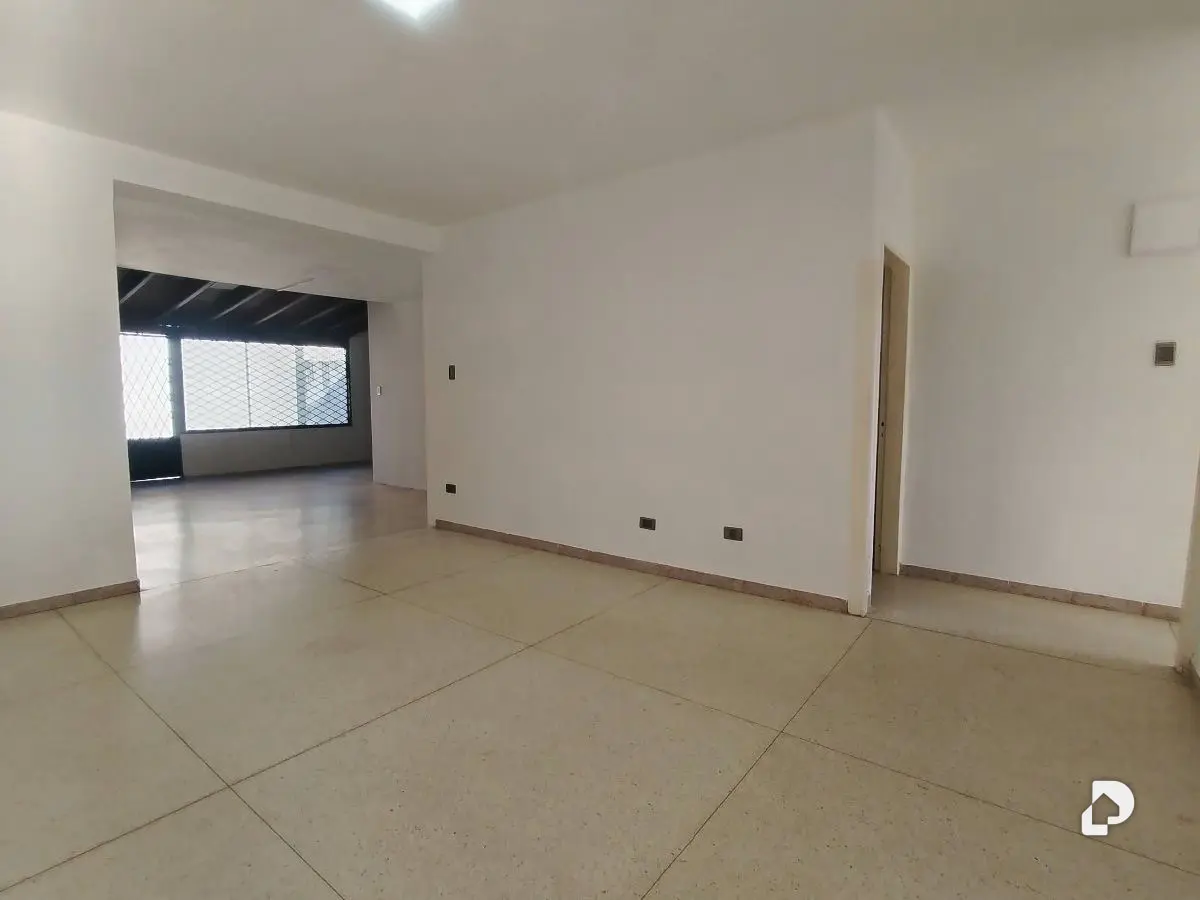 Casa en Parroquia Urbana San José, Valencia – 3