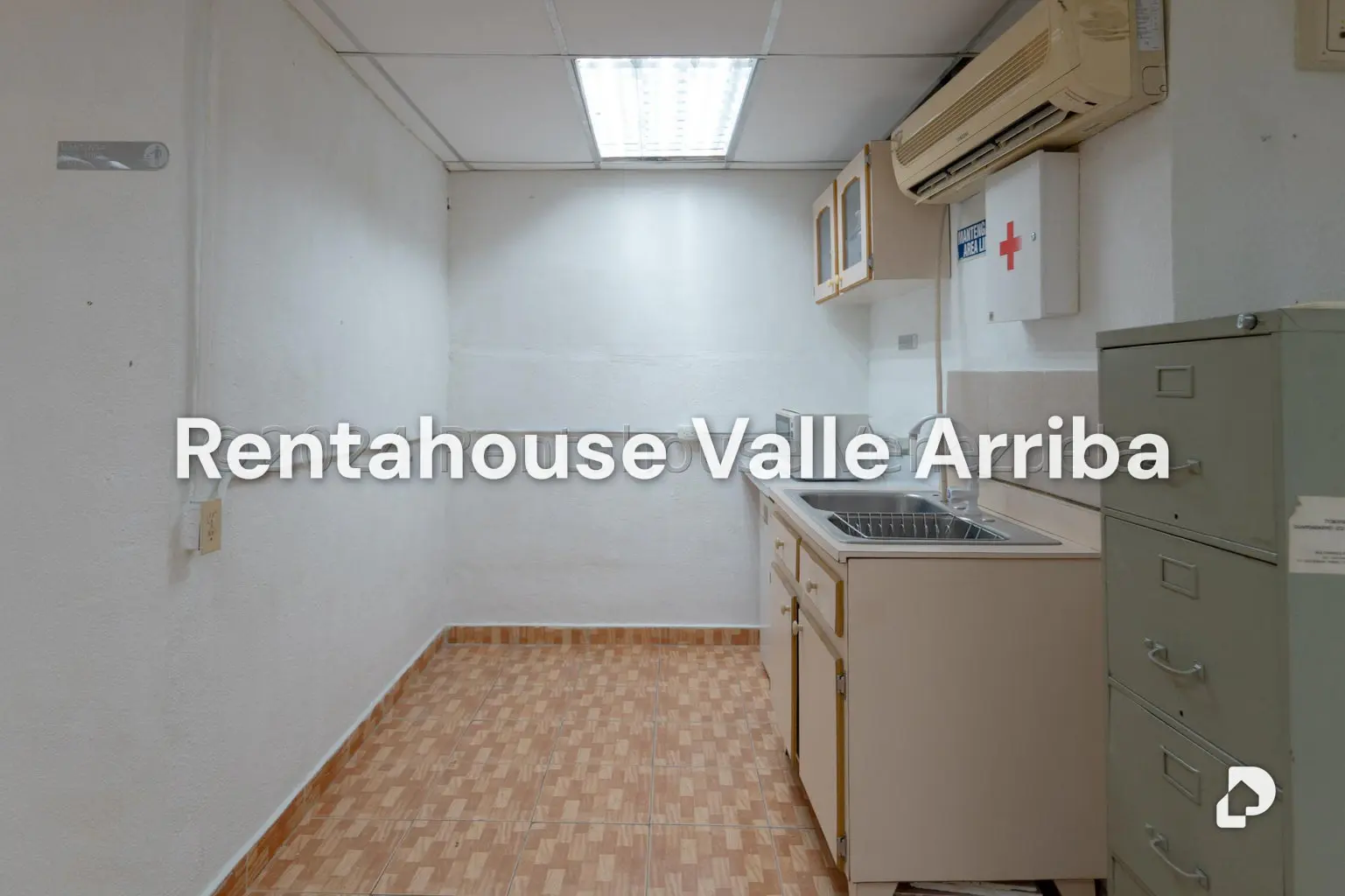 Local comercial en Parroquia La Candelaria, Caracas – 17