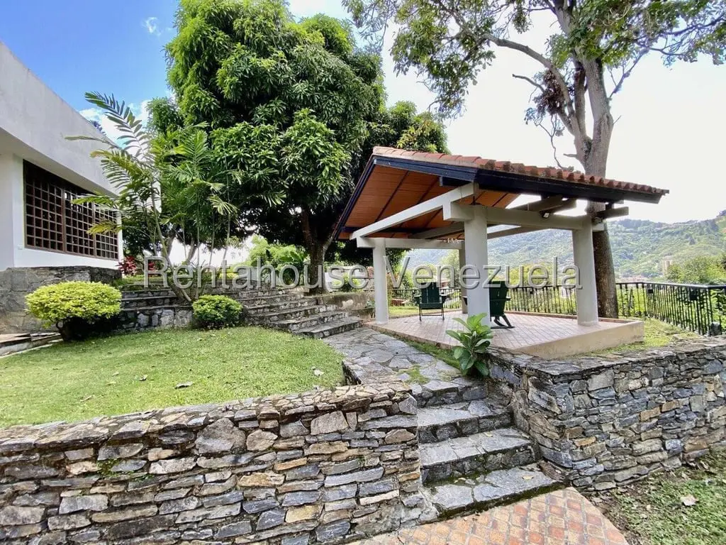 House in Lomas De La Trinidad, Caracas - 1