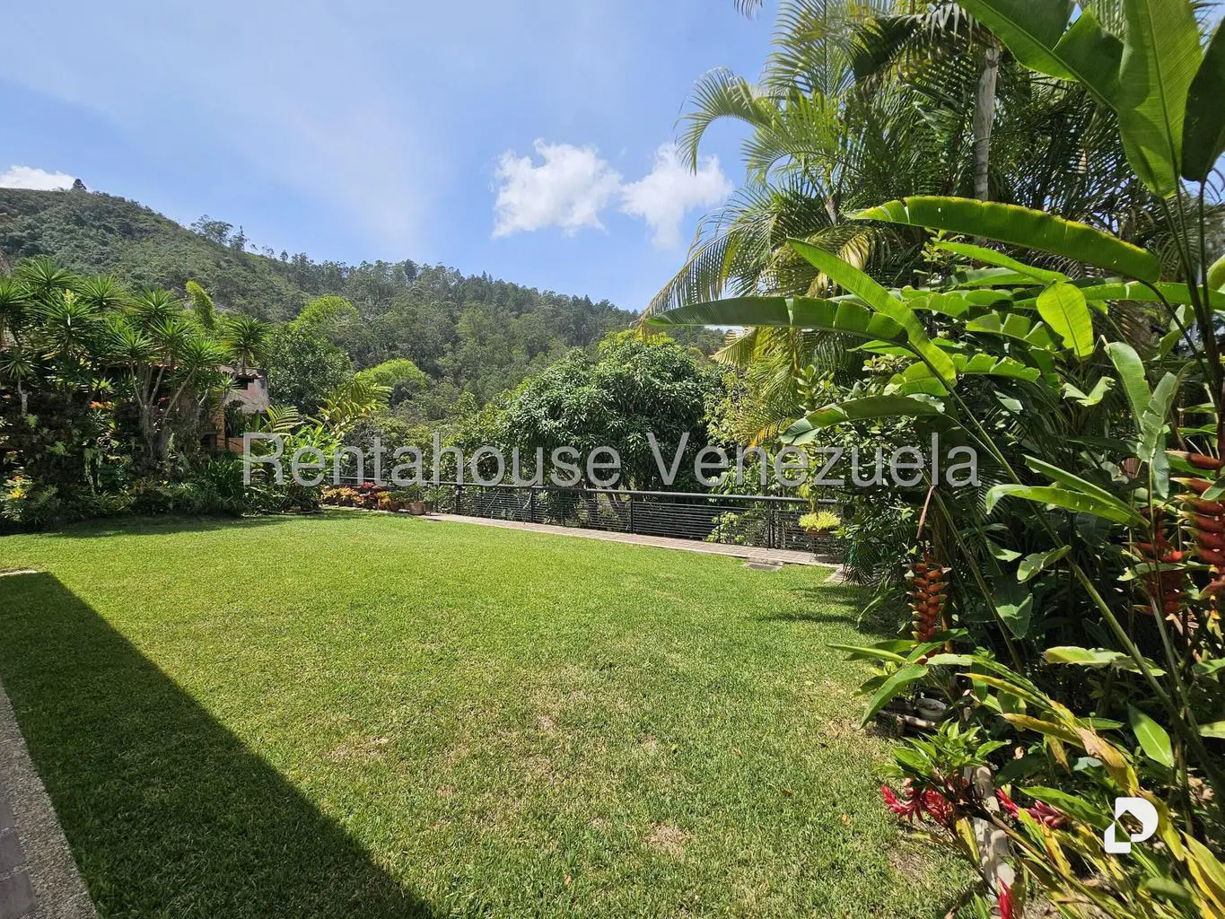 Casa en La Boyera, Caracas – 30