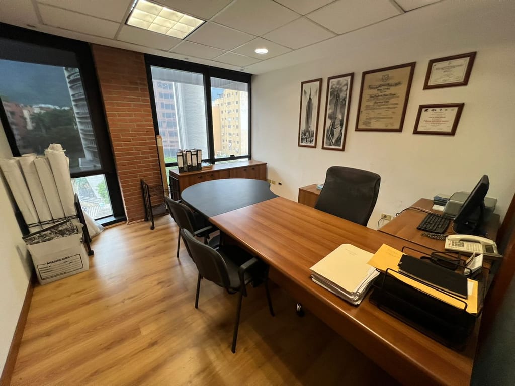 Oficina en El Rosal, Caracas - 1