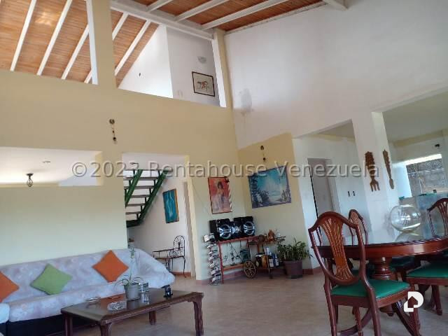 Casa en El Hatillo, Caracas – 14