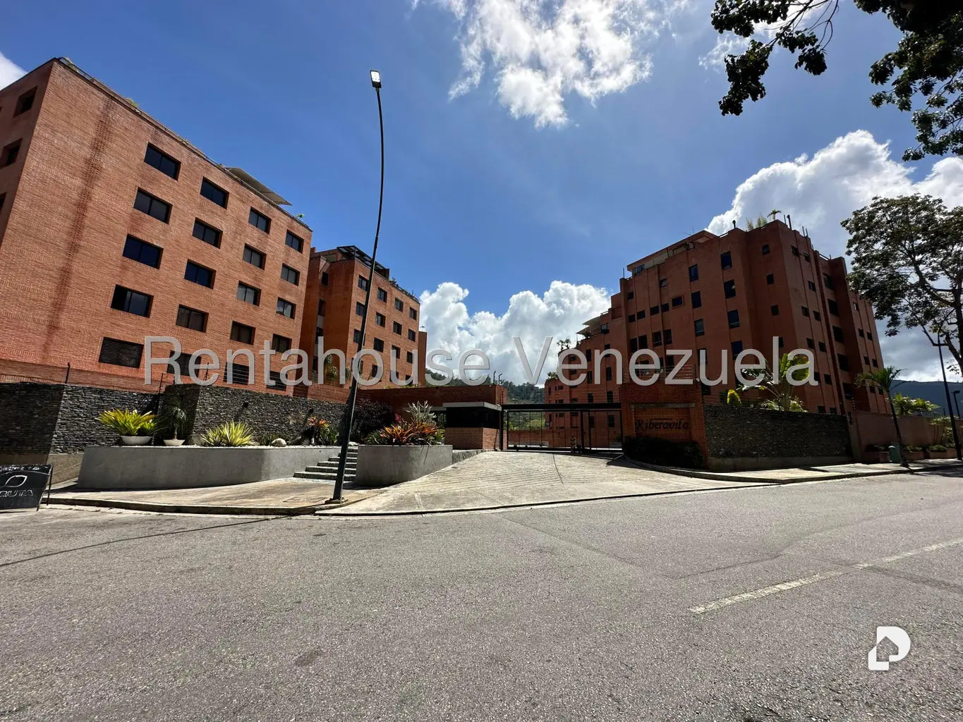 Apartamento en Los Samanes, Caracas – 1