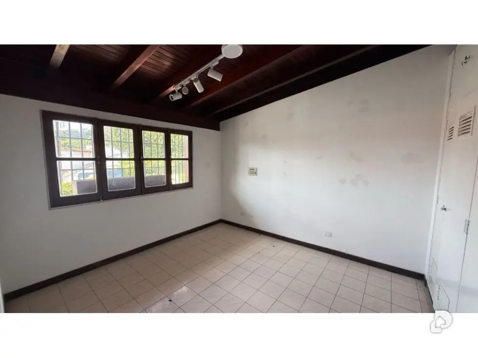 Casa en La Lagunita, Caracas – 12