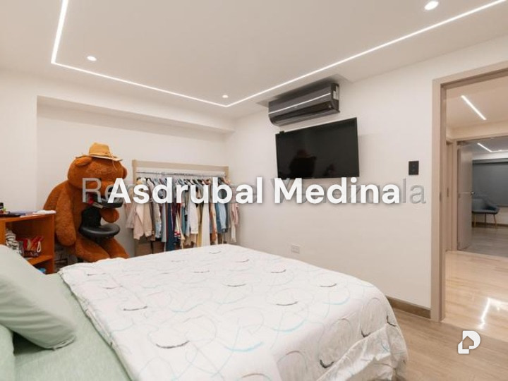 Apartamento en Las Mercedes, Caracas – 11