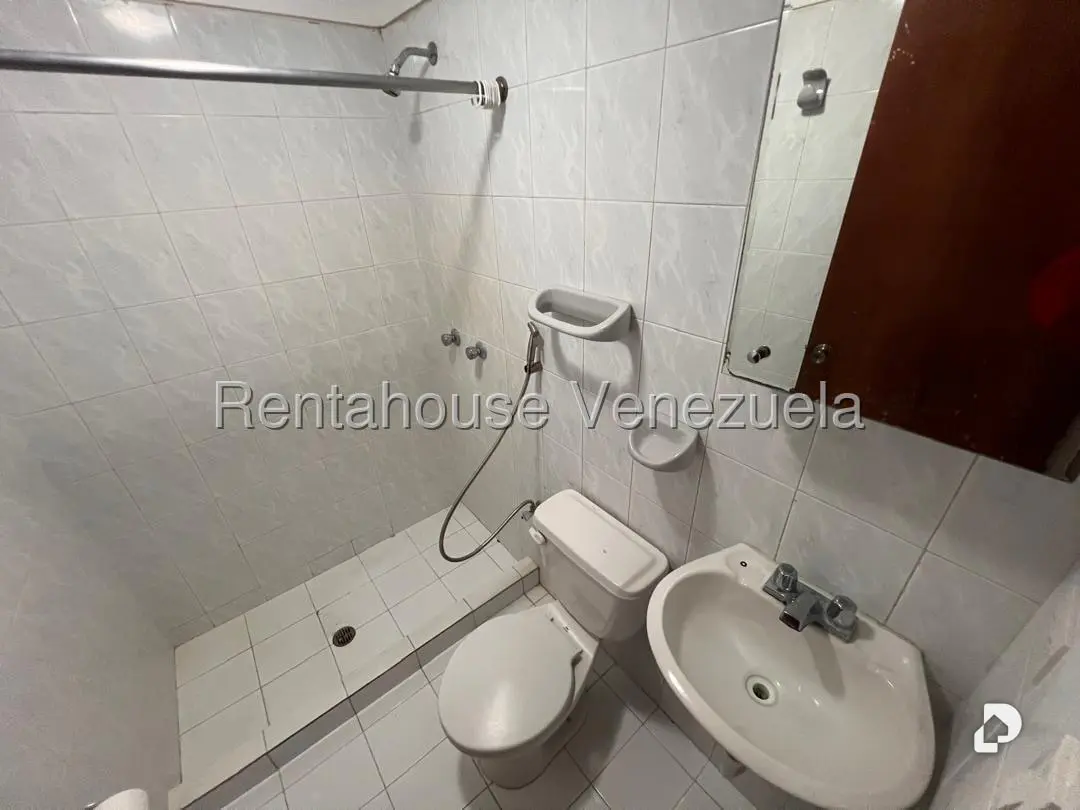 Apartamento en Los Dos Caminos, Caracas – 52