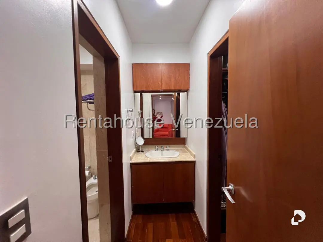 Apartamento en Los Dos Caminos, Caracas – 31