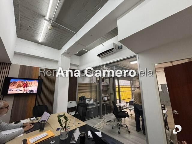 Local comercial en Boleíta Sur, Caracas – 15