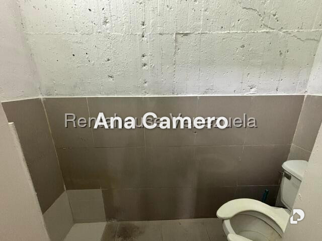 Local comercial en Boleíta Sur, Caracas – 12