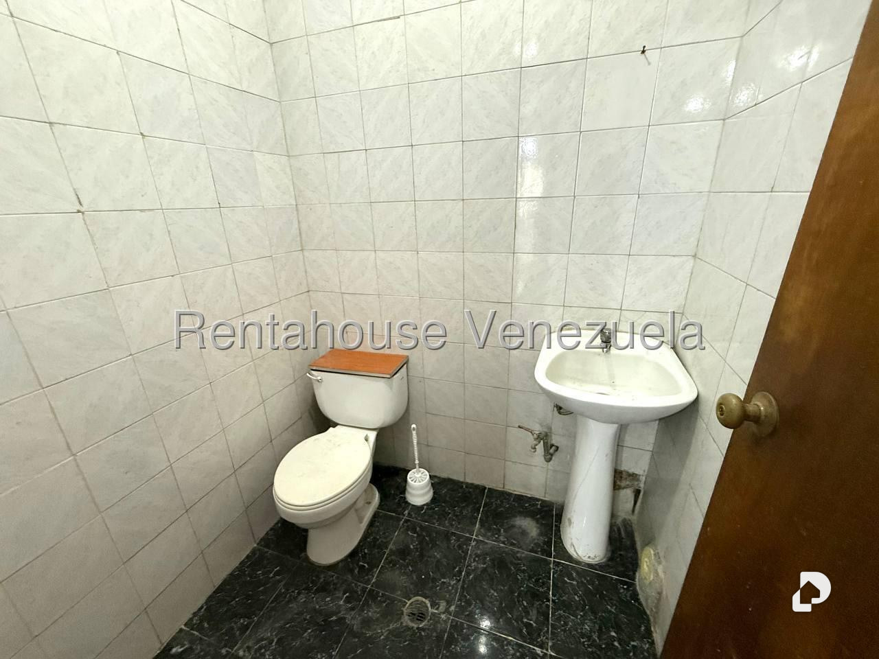 Local comercial en Quinta Crespo, Caracas – 14