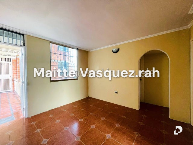 Apartamento en Urbanización Madre Maria, Maracay – 5