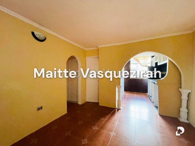 Apartamento en Urbanización Madre Maria, Maracay – 2