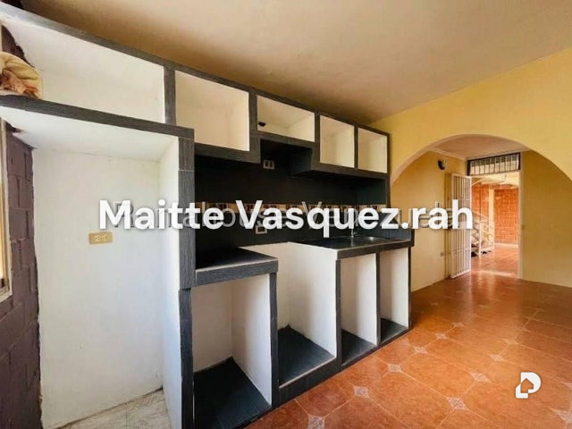 Apartamento en Urbanización Madre Maria, Maracay – 4