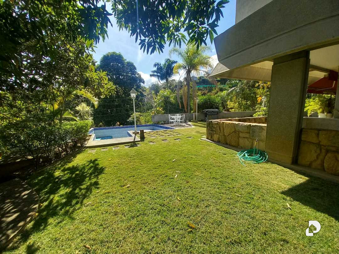 Casa en Valle Arriba, Caracas – 12