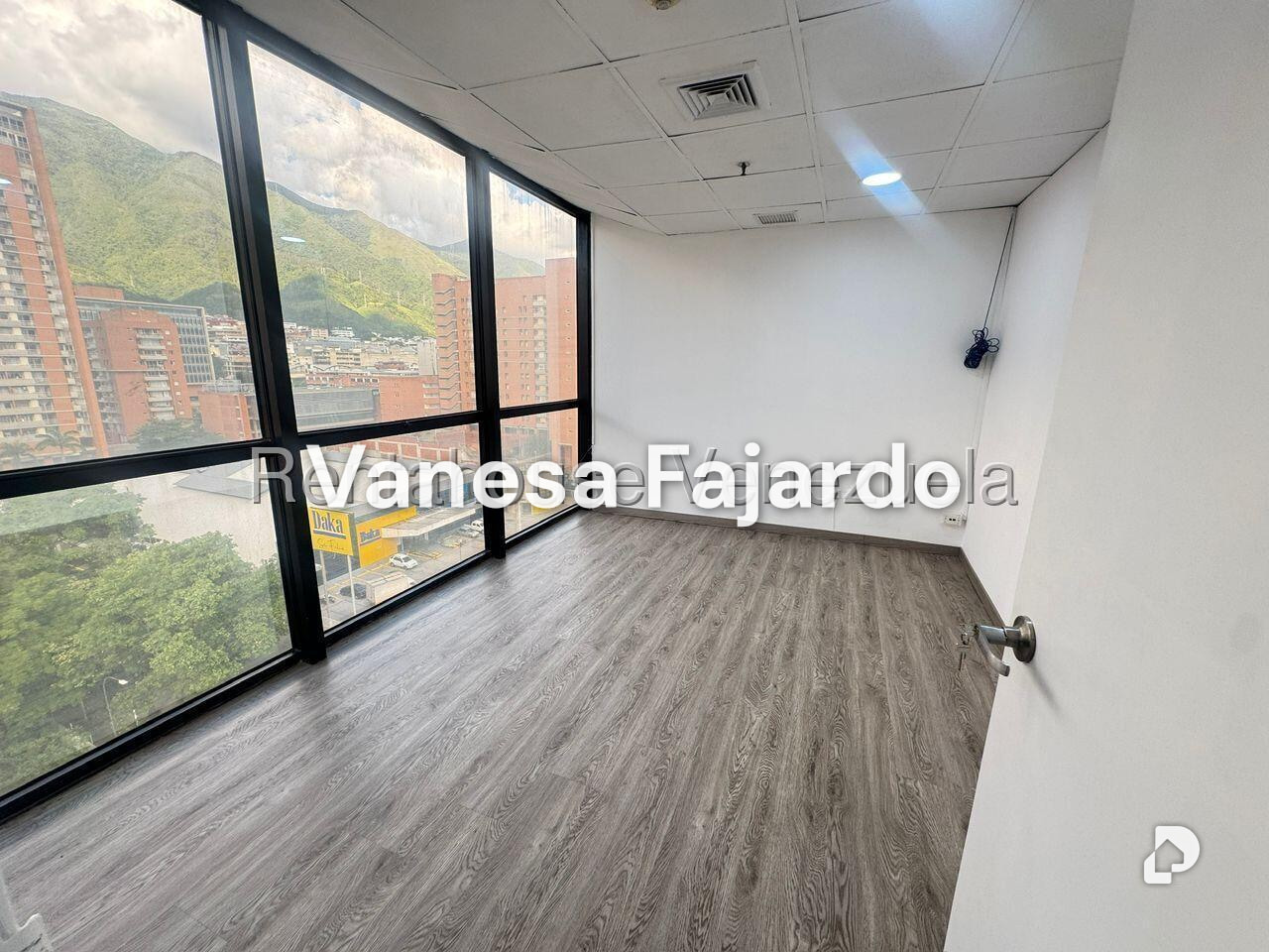 Oficina en Boleíta Norte, Caracas – 10