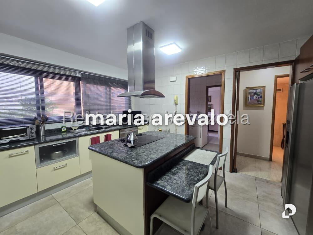 Apartamento en Campo Alegre, Caracas – 12
