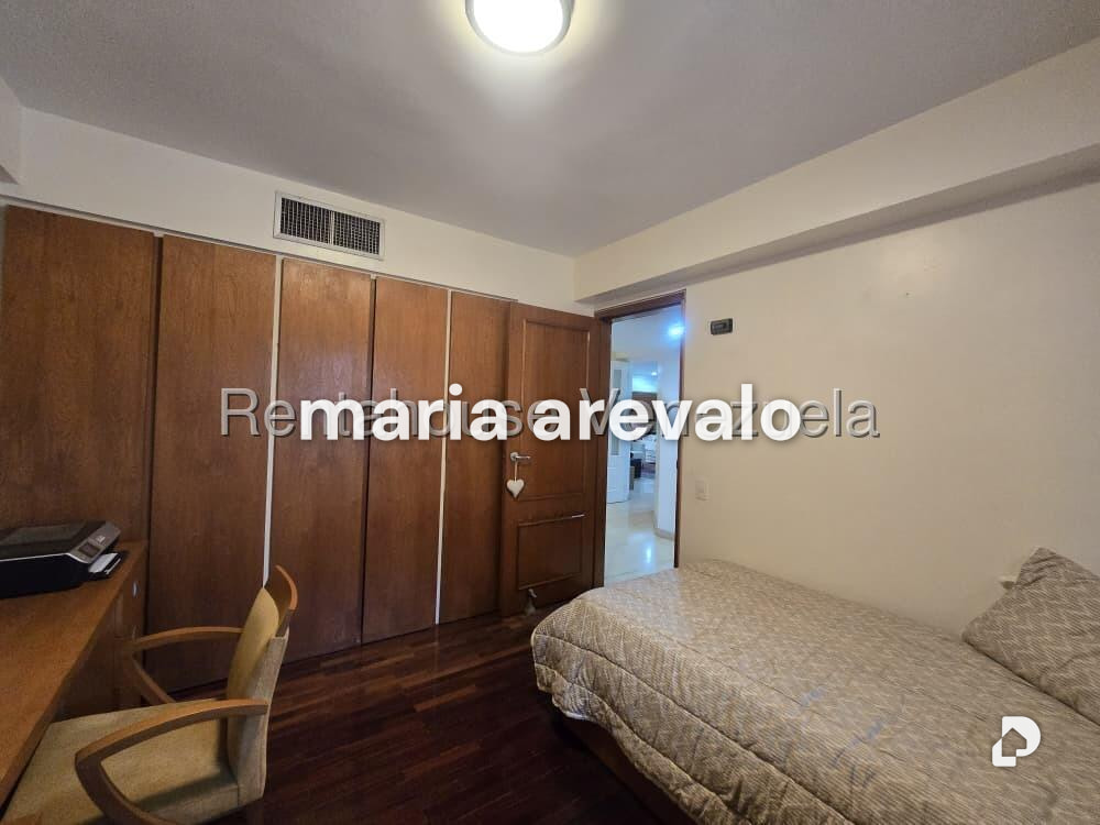 Apartamento en Campo Alegre, Caracas – 25