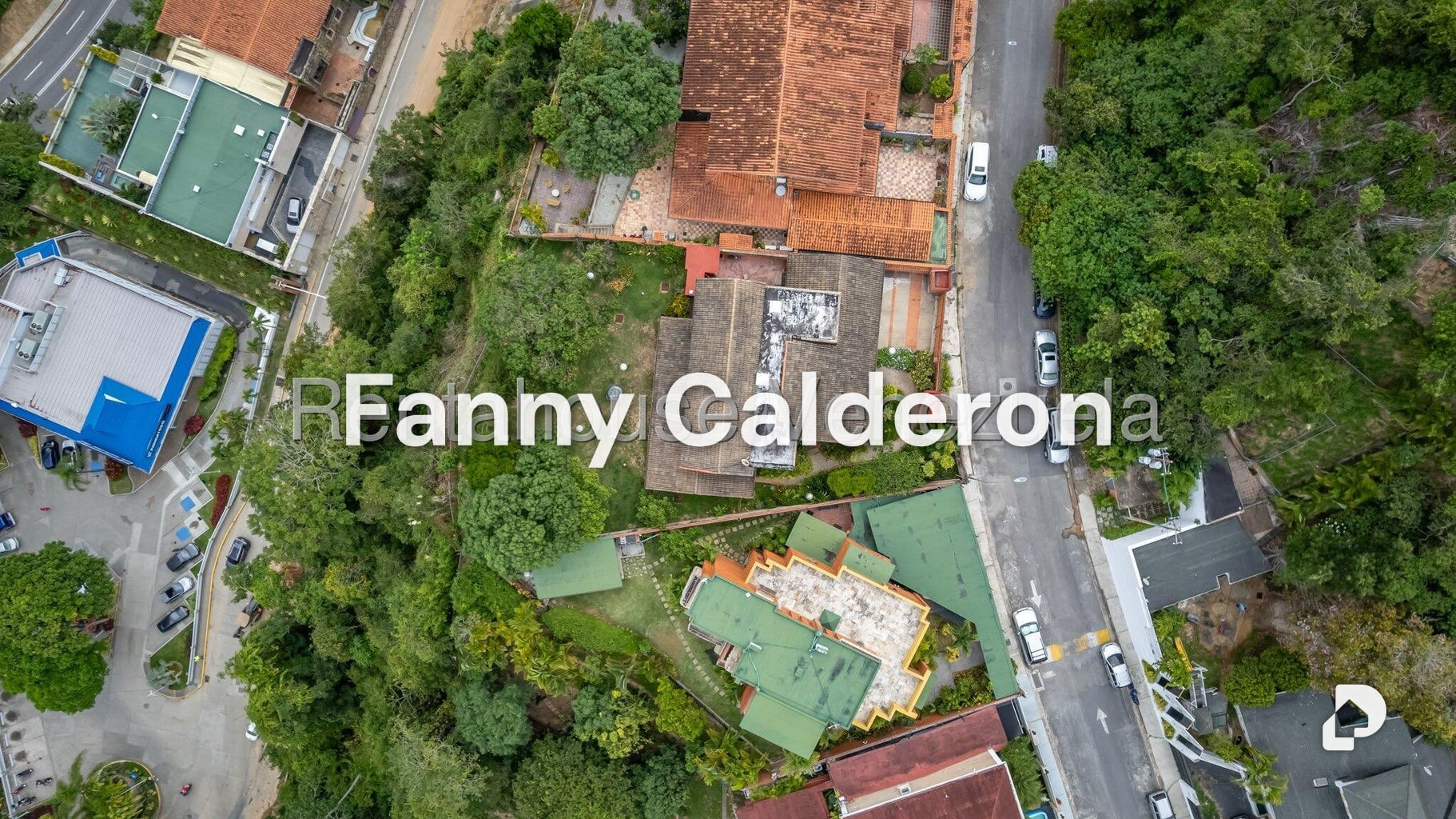 Casa en Colinas de Tamanaco, Caracas – 19