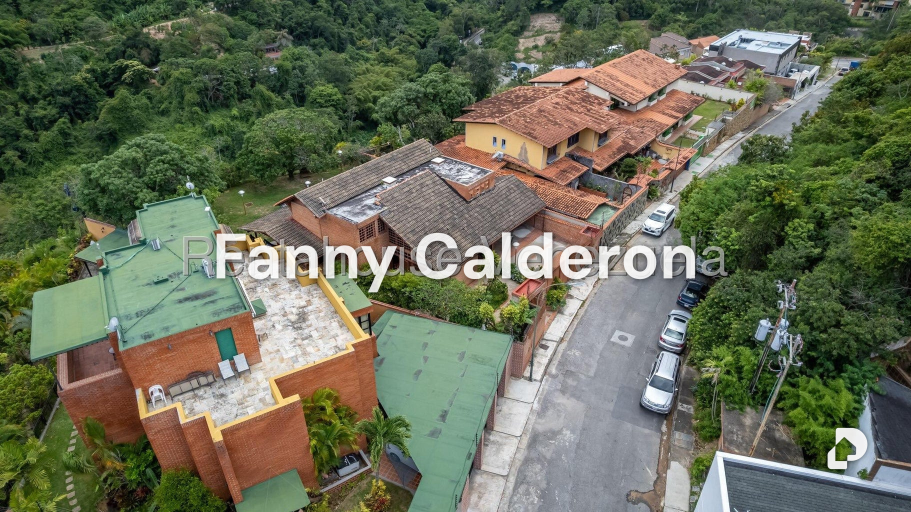 Casa en Colinas de Tamanaco, Caracas – 11