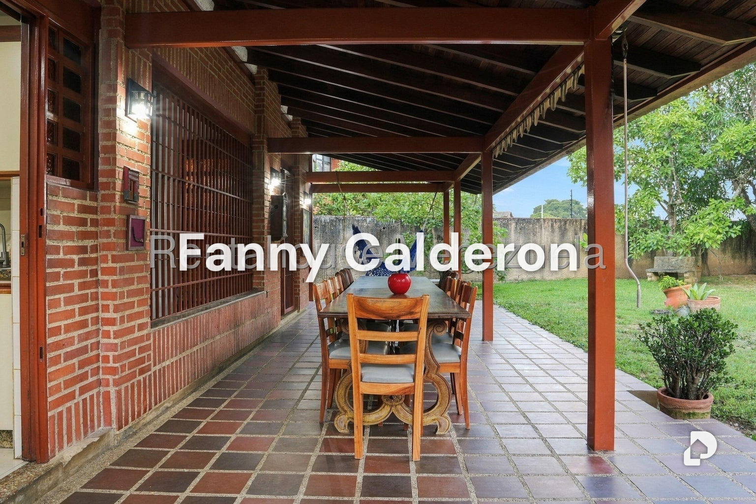 Casa en Colinas de Tamanaco, Caracas – 25