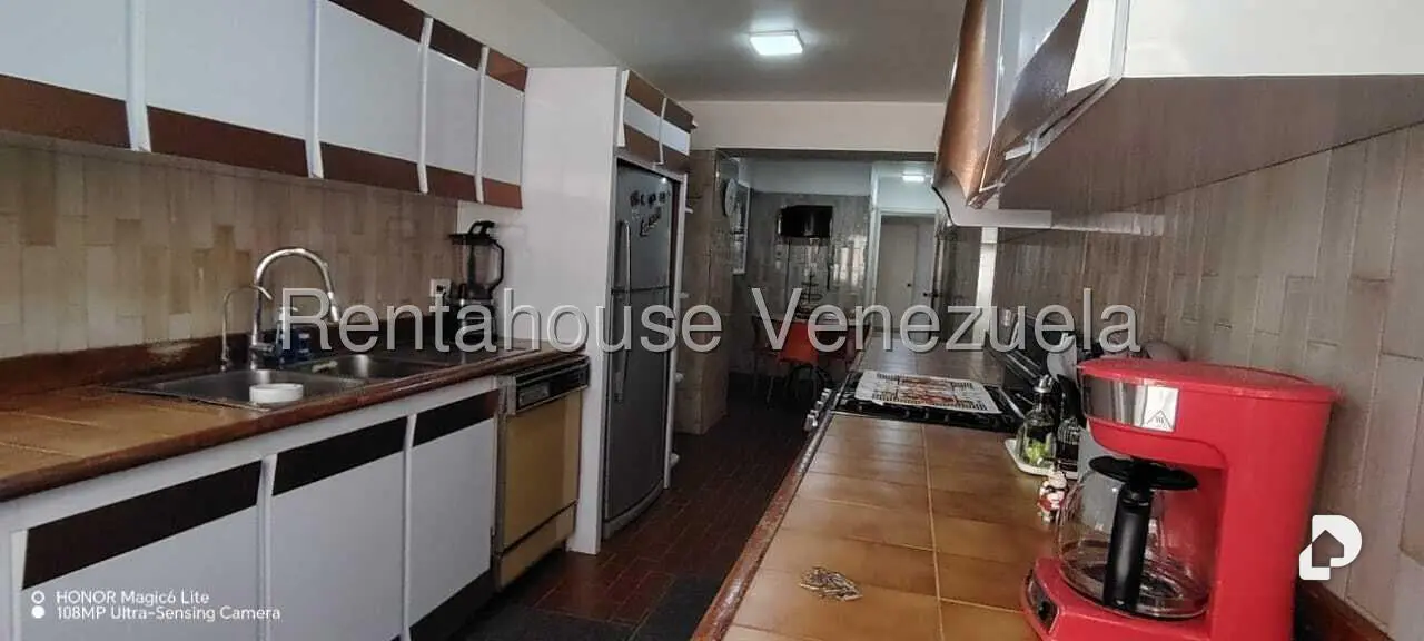 Apartamento en La Florida, Caracas – 17