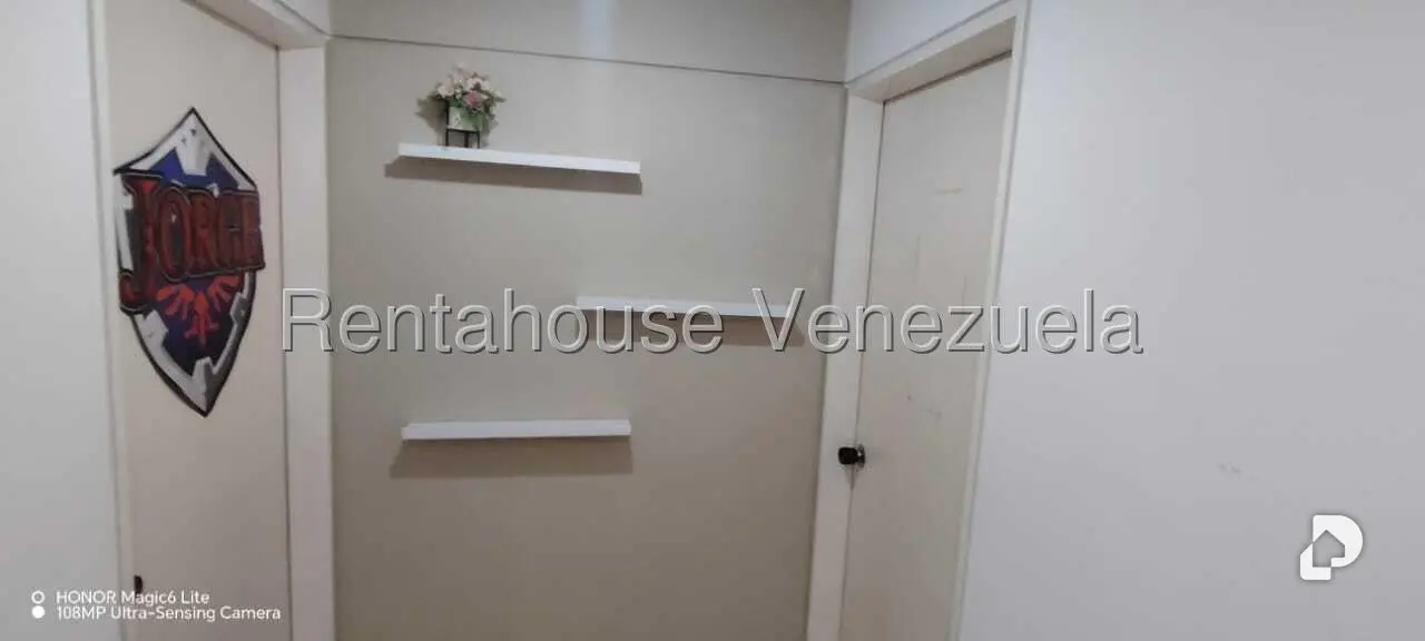 Apartamento en La Florida, Caracas – 28